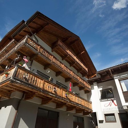 Alfonsstueberl - Ferienwohnungen & Restaurant Innervillgraten Zewnętrze zdjęcie