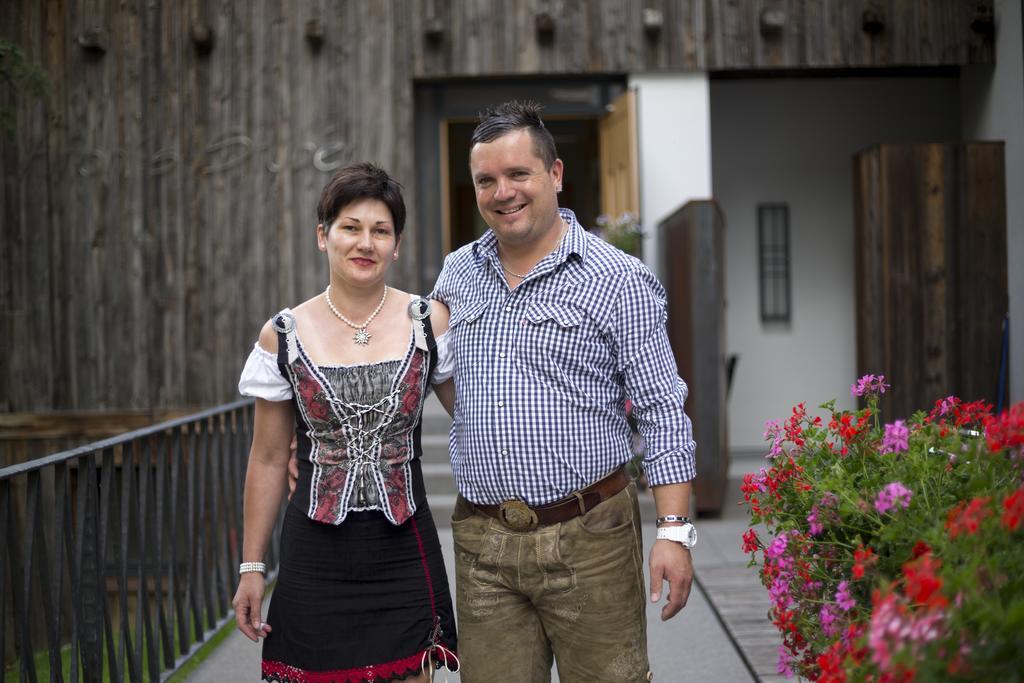 Alfonsstueberl - Ferienwohnungen & Restaurant Innervillgraten Zewnętrze zdjęcie