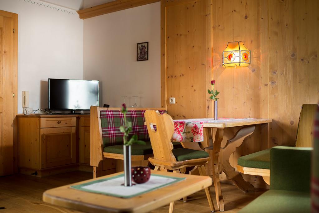 Alfonsstueberl - Ferienwohnungen & Restaurant Innervillgraten Zewnętrze zdjęcie
