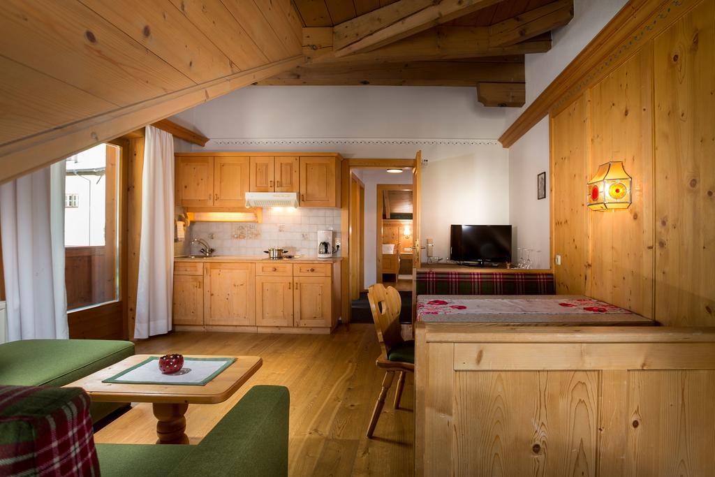Alfonsstueberl - Ferienwohnungen & Restaurant Innervillgraten Zewnętrze zdjęcie