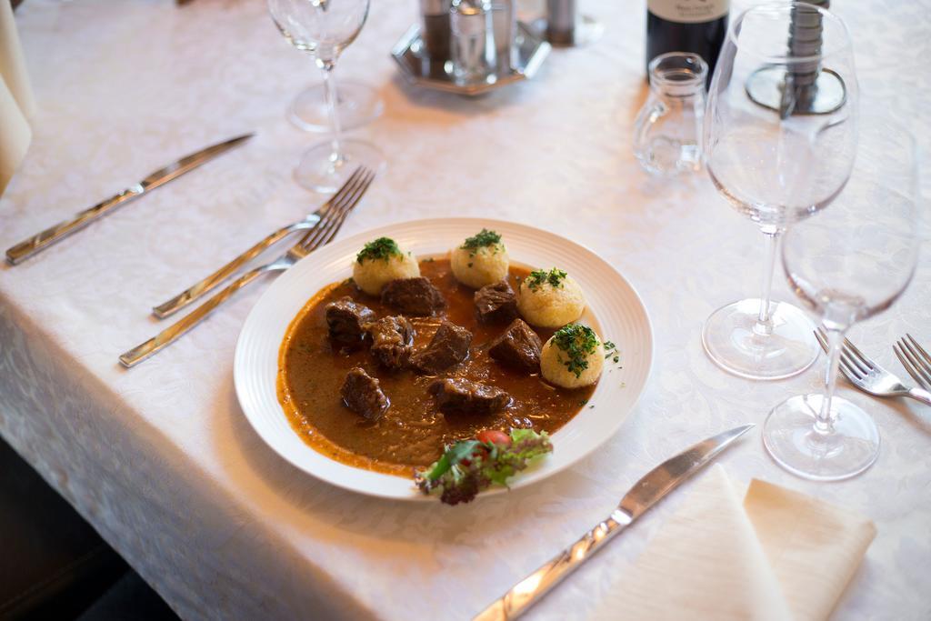 Alfonsstueberl - Ferienwohnungen & Restaurant Innervillgraten Zewnętrze zdjęcie