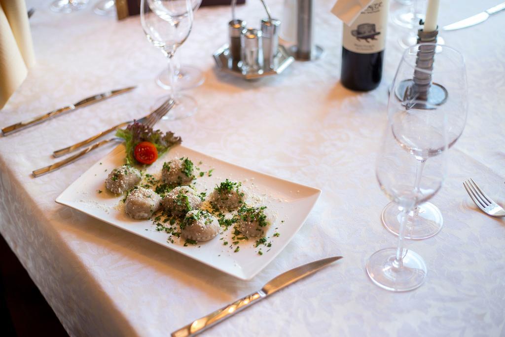Alfonsstueberl - Ferienwohnungen & Restaurant Innervillgraten Zewnętrze zdjęcie