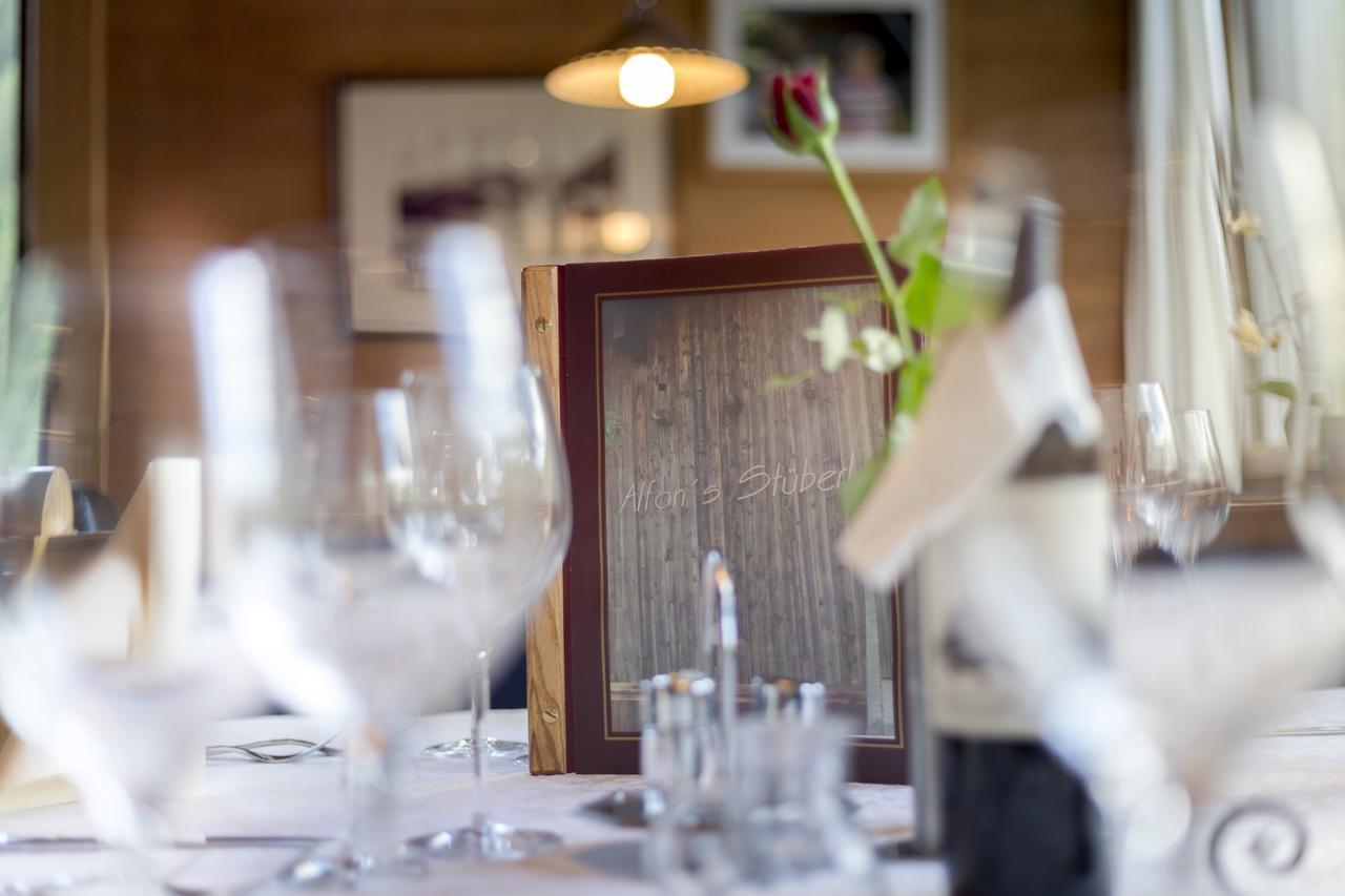 Alfonsstueberl - Ferienwohnungen & Restaurant Innervillgraten Zewnętrze zdjęcie
