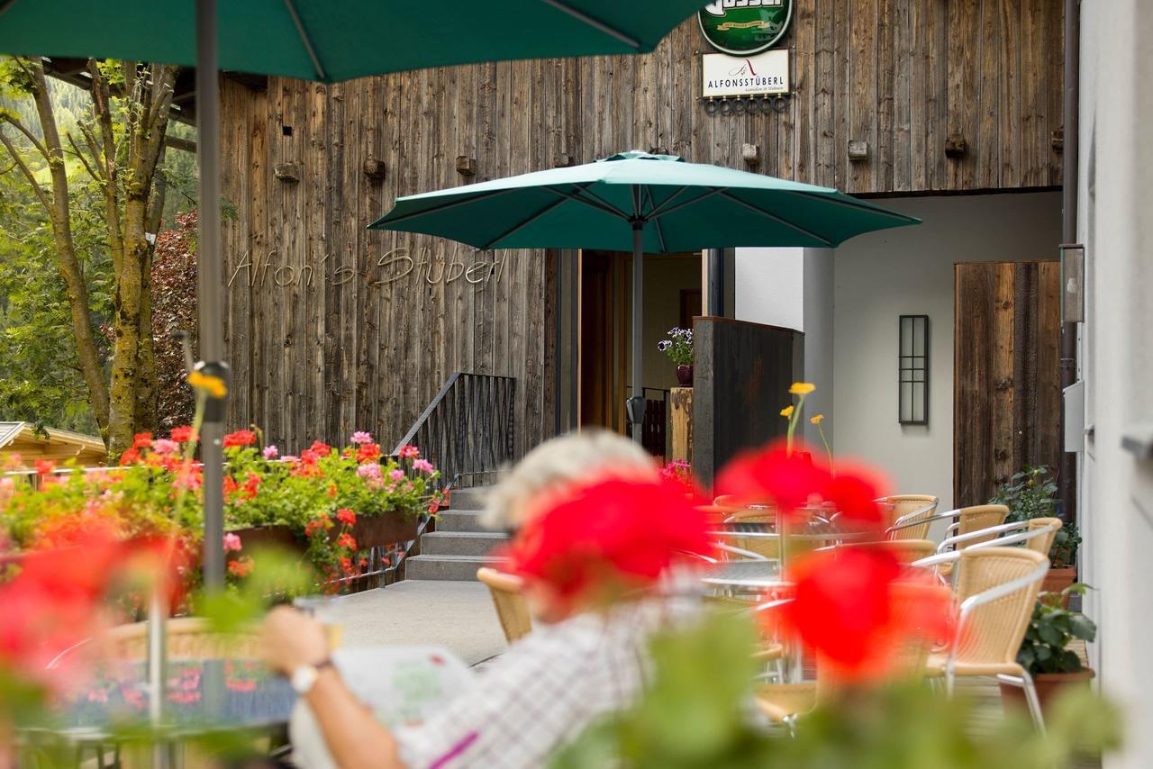 Alfonsstueberl - Ferienwohnungen & Restaurant Innervillgraten Zewnętrze zdjęcie